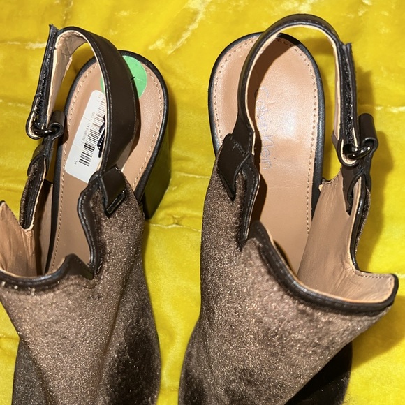 Calvin Klein Size 9.5 Brown Velour Peep Toe Block Heels - Picture 3 of 11